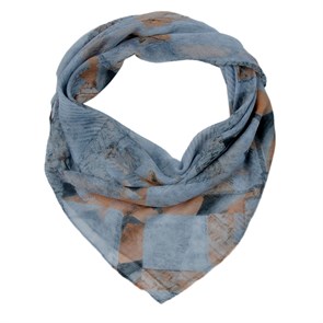 {{photo.Alt || photo.Description || 'Мягкий принтованный платок из вуали | Тонкая шаль в серо-голубых тонах, 96х96 см'}}