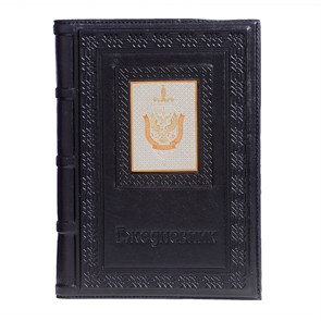 {{photo.Alt || photo.Description || 'Ежедневник А5 «ФСБ-6» с накладкой покрытой золотом 999 пробы'}}