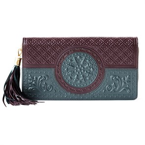 {{photo.Alt || photo.Description || 'Портмоне «Венеция». Цвет коричнево-зеленый'}}