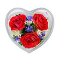 Стабилизированные цветы в стекле в виде сердца "Преданность" из роз в вакууме